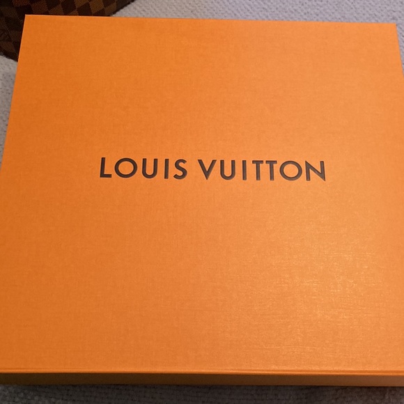 Authentic NWT Louis Vuitton Neverfull MM Damier Ebene w/ wristlet - Picture 13 of 14